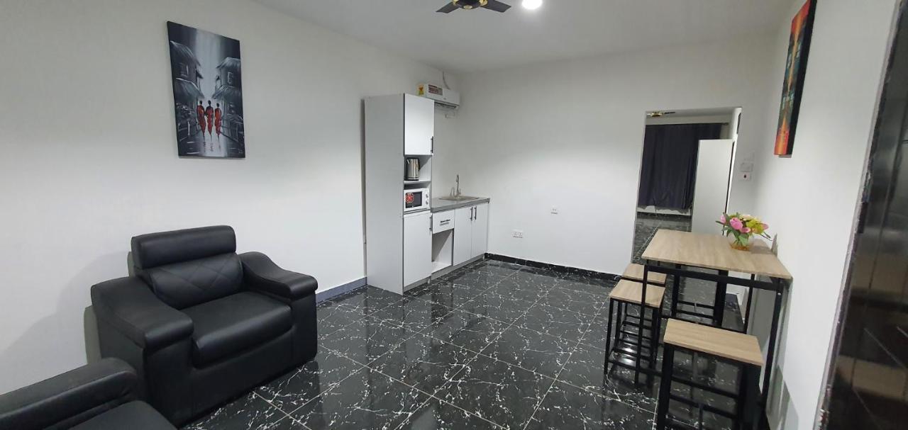Legon City Mall Short Stay Apartments For Business And Vacation - East Legon Акра Екстериор снимка